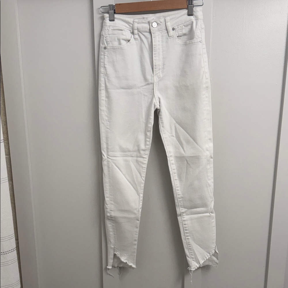 KanCan White Ankle Jeans